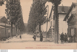 G2- 21) MONTBARD - LA ROUTE DE PARIS - (ANIMEE - PERSONNAGES - VILLAGEOIS - 2 SCANS) - Montbard