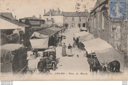 H32- 49) JALLAIS (MAINE ET LOIRE) PLACE DU MARCHÉ - (ANIMEE - JOUR DE MARCHE) - Altri & Non Classificati