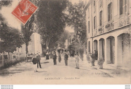 H28- 32) BARBOTAN (GERS)  GRANDE RUE - (ANIMEE - HOTEL HENRI IV)  - Barbotan