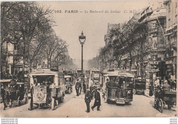 H29-75) PARIS (IX°)  LE BOULEVARD DES ITALIENS - (GROSSE ANIMATION - 2 SCANS) - Paris (09)