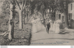 H28- 47) BON ENCONTRE - LA GRANDE ALLEE , PROCESSION  - (ANIMEE - 2 SCANS) - Bon Encontre