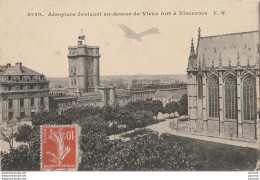 H21- 94) AEROPLANE EVOLUANT AU DESSUS DU VIEUX FORT A VINCENNES  - Vincennes