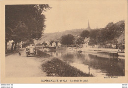 H13- 82) MOISSAC (TARN ET GARONNE) LES BORDS DU CANAL - (ANIMEE - AUTOMOBILE - 2 SCANS) - Moissac