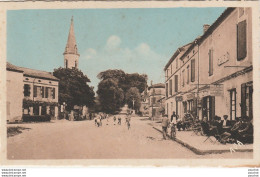 H9)  82) MALAUSE (TARN ET GARONNE) LA PLACE - (ANIMEE - CAFE TABAC - VILLAGEOIS  - 2 SCANS) - Sonstige & Ohne Zuordnung