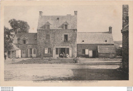 I23- 50) FERMANVILLE (MANCHE) MAISON DE LORETTE (COUR INTERIEURE)  - (ANIMEE - 2 SCANS) - Other & Unclassified