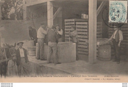 I10- 47) MEZIN - INDUSTRIE BOUCHONNIERE - LAOUATYÉ DOUS BOUSSOUS ( ATELIER DUSSAUBAT )  - ANIMEE - OUVRIERS -  EN 1905 - Otros & Sin Clasificación