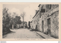 I9- 24) SAINT LEON ISSIGEAC (DORDOGNE)  LE CENTRE  - (2 SCANS) - Autres & Non Classés