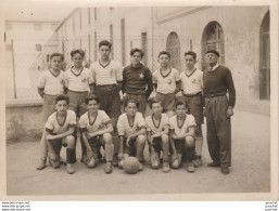 TOULOUSE - ETOILE SPORTIVE SAINT JOSEPH -  EQUIPE MINIMES (1946 - 47) FOOTBALL - 2 SCANS - Toulouse