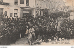 49) CHOLET - MI CAREME 1910 - CORTEGE DE LA REINE DU JOUR TROMPETTES GARDES FRANCAISES - 2 SCANS - Cholet