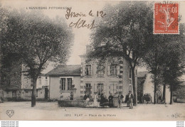 I5- 63) FLAT (L'AUVERGNE PITTORESQUE) PLACE DE LA MAIRIE - (ANIMEE - PERSONNAGES - VILLAGEOIS) - Other & Unclassified
