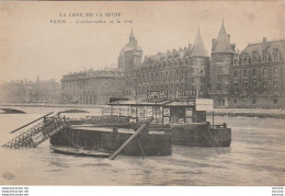 J6- 75) PARIS - CRUE DE LA SEINE -  L'EMBARCADERE DE LA CITE  - (2 SCANS) - Überschwemmung 1910