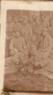 PHOTO- ORIGINALE UN GROUPE DE MILITAIRES POILUS 1919 - Guerre, Militaire