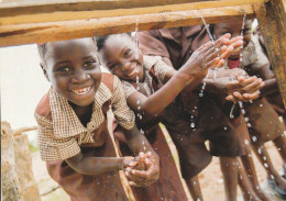 1 AK Sambia * An Dieser Schule Sambias Wurde Eine Waschstation Gebaut, Händewaschen Schützt Vor Gefährlichen Krankheiten - Sambia
