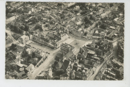 MOUY SUR OISE - Vue Aérienne - L'Hôtel De Ville Et La Place Cantrelle - Mouy