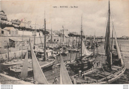 K25-17) ROYAN - LE PORT - (BATEAUX - 2 SCANS)  - Royan