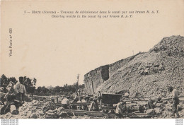 L19-80) HAM (SOMME) TRAVAUX DE DEBLAIEMENT DANS LE CANAL PAR NOS BRAVES - (2 SCANS) - Ham