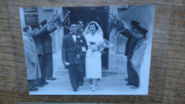 Les Abrets : Isère , Un Mariage En 1957 Avec Haie D'honneur De La Fanfare - Lieux