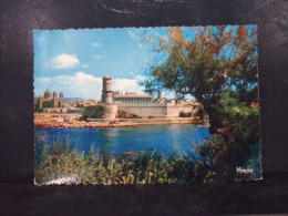 452 . MARSEILLE . LA CATHEDRALE ET LE FORT SAINT JEAN . OBLITEREE 1955 .EDIT. MIREILLE - Monuments