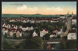 AK Ludwigsburg / Württ., Ortsansicht Mit Bahnübergang  - Ludwigsburg