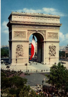 PARIS - L'Arc De Triomphe - Arc De Triomphe