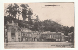 51 . Sainte Ménéhould . Place De L'Hôtel De Ville Et Salle Des Fêtes - Sainte-Menehould