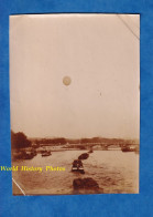 Photo Ancienne Vers 1895 1900 - Vol D'un Ballon Au Dessus De PARIS - Aérostation - Péniche Sur La Seine - Anciennes (Av. 1900)