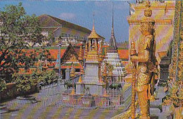 AK 215346 THAILAND - Bangkok - Wat Phra Keo - Inside The Grounds - Thaïland