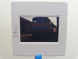 Photo Diapo Diapositive Originale TRAIN Wagon Locomotive Electrique SNCF 25191 à DIJON Le 14/01/1992 VOIR ZOOM - Dias