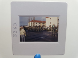 Photo Diapo Diapositive Originale Militaires MOURMELON En 01/1991 VOIR ZOOM - Diapositives