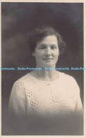 R178500 Woman. Portrait Photo Postcard - Wereld