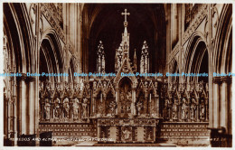 R175931 Reredos And Altar. Lichfield Cathedral. Valentines. RP - Wereld