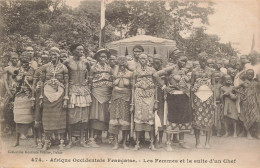 MIKICP7-032- SENEGAL LES FEMMES ET LA SUITE D UN CHEF NU - Senegal