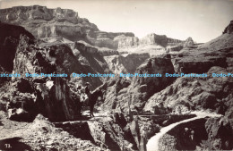 R178564 A Cowboy In A Canyon - Wereld