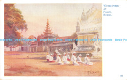 R176940 Worshippers At Pagan. Burma. Sir Joseph Causton - Wereld