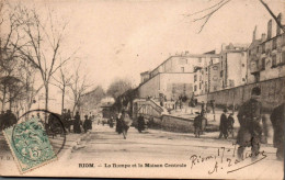 N°4617 W -cpa Riom -la Rampe Et La Maison Centrale- - Riom