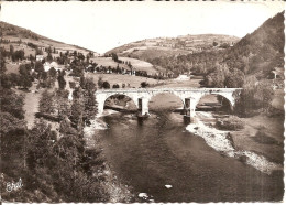 LE VILLAGE ET LE PONT DE LANAU (15) Près De Chaudes-Aigues  CPSM  GF - Sonstige & Ohne Zuordnung