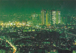 AK 215402 JAPAN - Tokyo - Shinjuku Skyscrapers In The Evening - Tokio