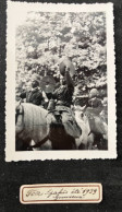 Photo Ancienne Originale Snapshot 1939 GOUVIEUX CHANTILLY SENLIS SPAHIS Fête Défilé  Soldat Marocain 9 X 6 CM ( RefJS2) - Guerre, Militaire