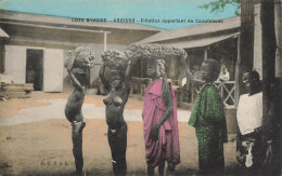 MIKICP8-034- COTE D IVOIRE ABOISSO JEUNES FEMMES APPORTANT DU CAOUTCHOUC SEINS NUS - Ivory Coast