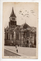 53 . Laval . La Cathédrale . 1939 - Laval