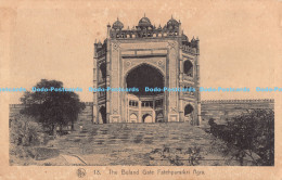R179421 The Buland Gate Fatehpursikri Agra. Ratan Lal. Nels - Wereld
