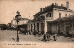 N°4623 W -cpa Clermont Ferrand -la Gare- - Stations Without Trains