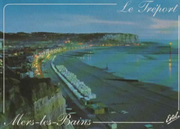 LE TREPORT, VUE AERIENNE DE NUIT, LE PHARE  COULEUR  REF 16937 - Le Treport