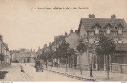  Q11-10) ROMILLY SUR SEINE  (AUBE) RUE GAMBETTA - (ANIMEE - HABITANTS - ECOLIERS - 2 SCANS) - Romilly-sur-Seine