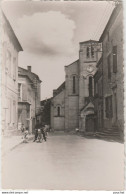 R20-47) TONNEINS (LOT ET GARONNE) LA CATHEDRALE   - (ANIMEE - ENFANTS - HABITANTS - MOBYLETTE - MOTO -2 SCANS) - Tonneins