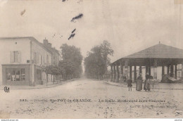 33) SAINTE FOY LA GRANDE (GIRONDE) LA HALLE - BOULEVARD JEAN CHARRIER -  (ANIMEE - HABITANTS AVEC LANDAU  - 2 SCANS) - Autres & Non Classés