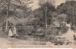 R17- 61) BATILLY , ENVIRONS DE PUTANGES -  L'ORNE A MENIL GLAISE - (ANIMEE - PERSONNAGES - 2 SCANS) - Autres & Non Classés