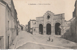  R12-47) LAPLUME ( LOT ET GARONNE ) HALLE ET GRANDE RUE - ANIMEE - HABITANTS - EN 1909 - (  2 SCANS ) - Other & Unclassified