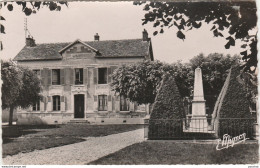 R10-78) COIGNIERES - LA MAIRIE ET LE MONUMENT AUX MORTS  - (OBLITERATION DE 1954 - 2 SCANS) - Autres & Non Classés