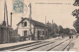 R7-10) MAIZIERES LA GRANDE PAROISSE (AUBE) LA  GARE  - (ANIMEE - ATTELAGE) - Autres & Non Classés